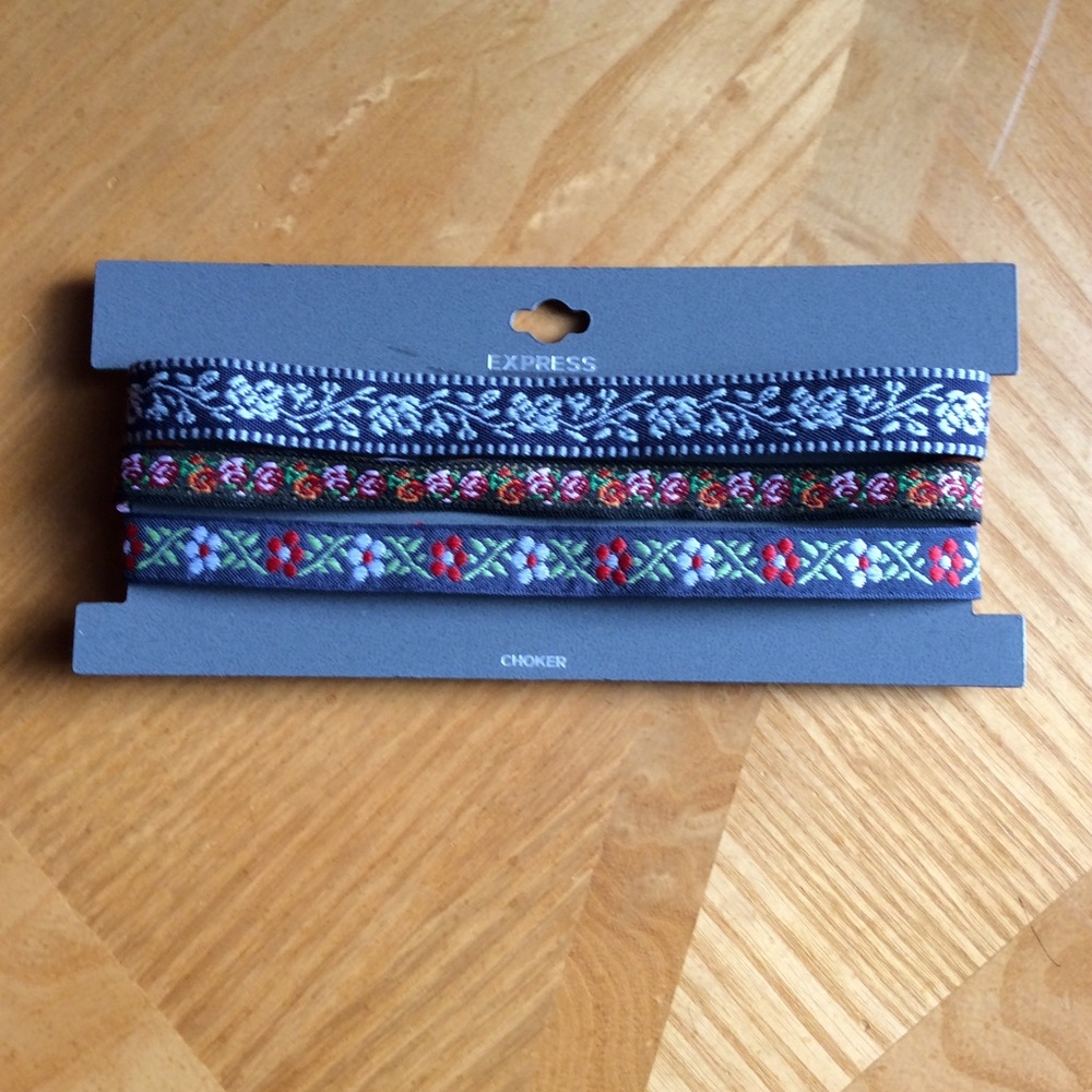 Express 3 pack of floral chokers